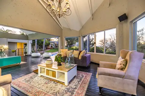 Loerie's Call Guest House & Francolin Lodge