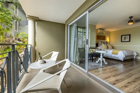 Luxury Rooms | Loerie's Call Guest House