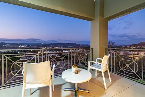 Executive Suites | Loerie's Call Guest House